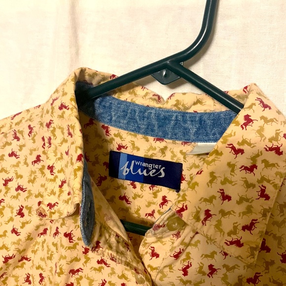 Wrangler Women’s Western Shirt - Picture 5 of 5